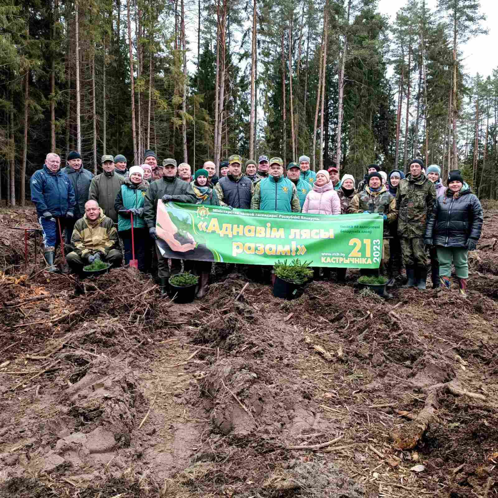Аппарат Витебского ГПЛХО оказывает помощь Шумилинскому лесхозу